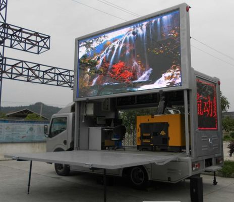 Εικόνα οθόνης LED αυτοκινήτου με βαθμολογία IP65 και φωτεινότητα ≥6500cd/m2